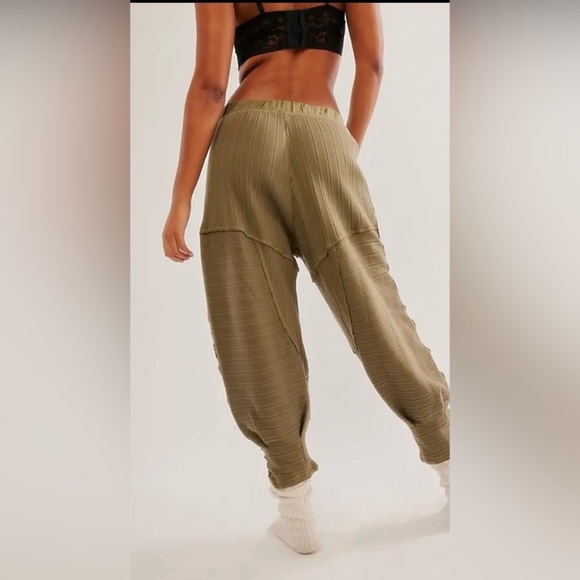 Free People Intimately “Good Feels” Joggers - Size Large - Picture 2 of 10